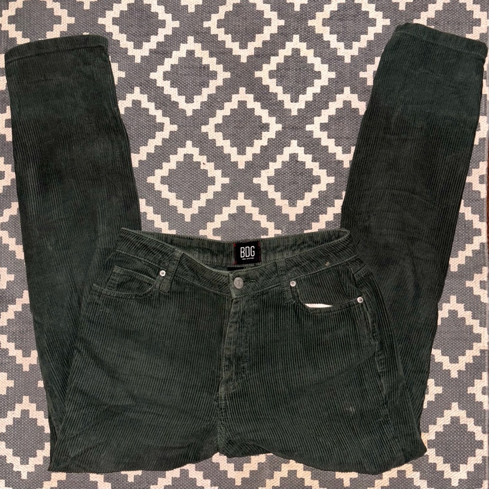BDG Urban Outfitters Mom High-Rise Corduroy Pants – W26